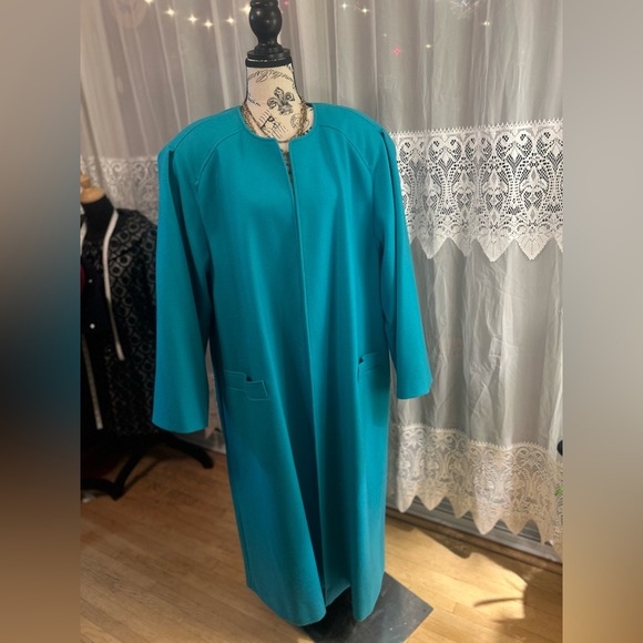 Vintage 80s Pure Virgin Wool Teal Overcoat — Miss Style Creations - Picture 3 of 8